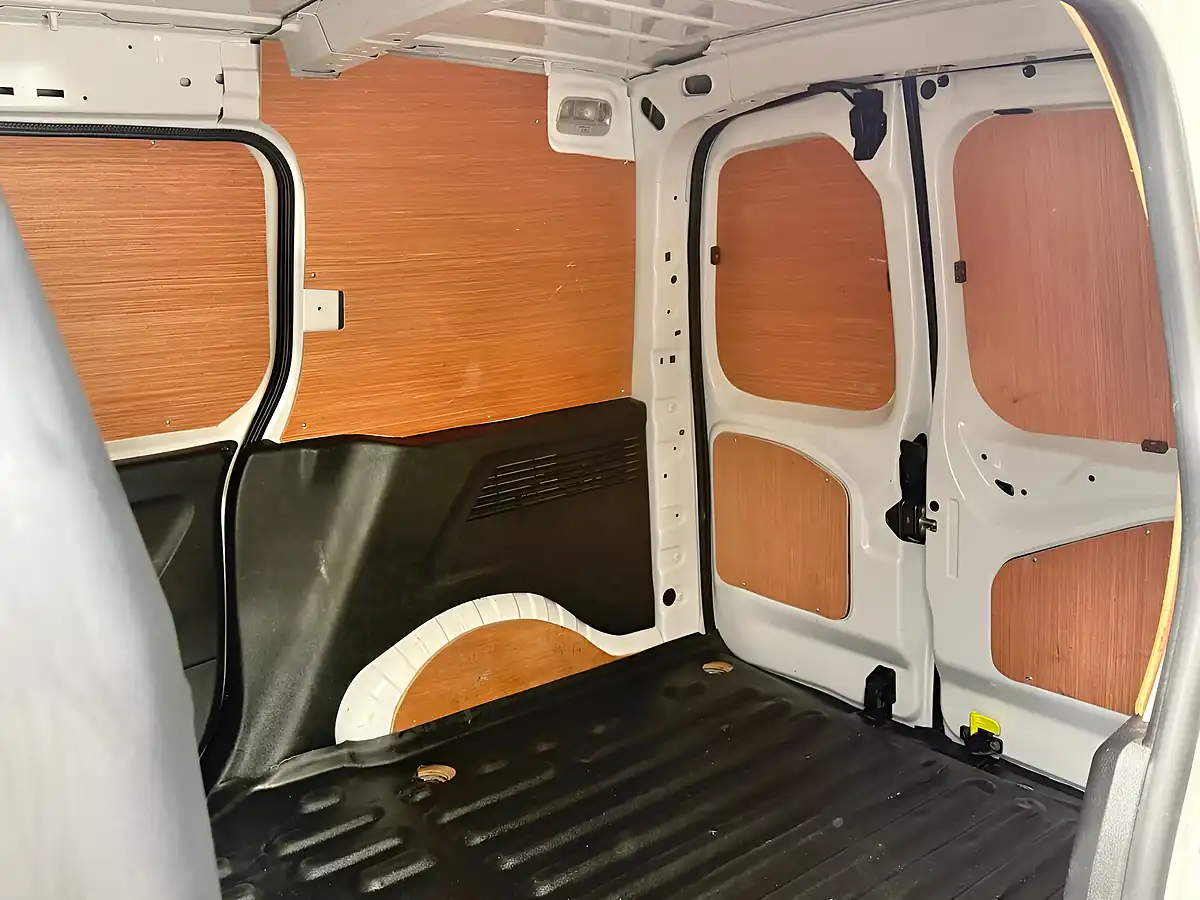 Used 2022 Toyota Proace City Active Vivid White - Interior and Exterior details 13