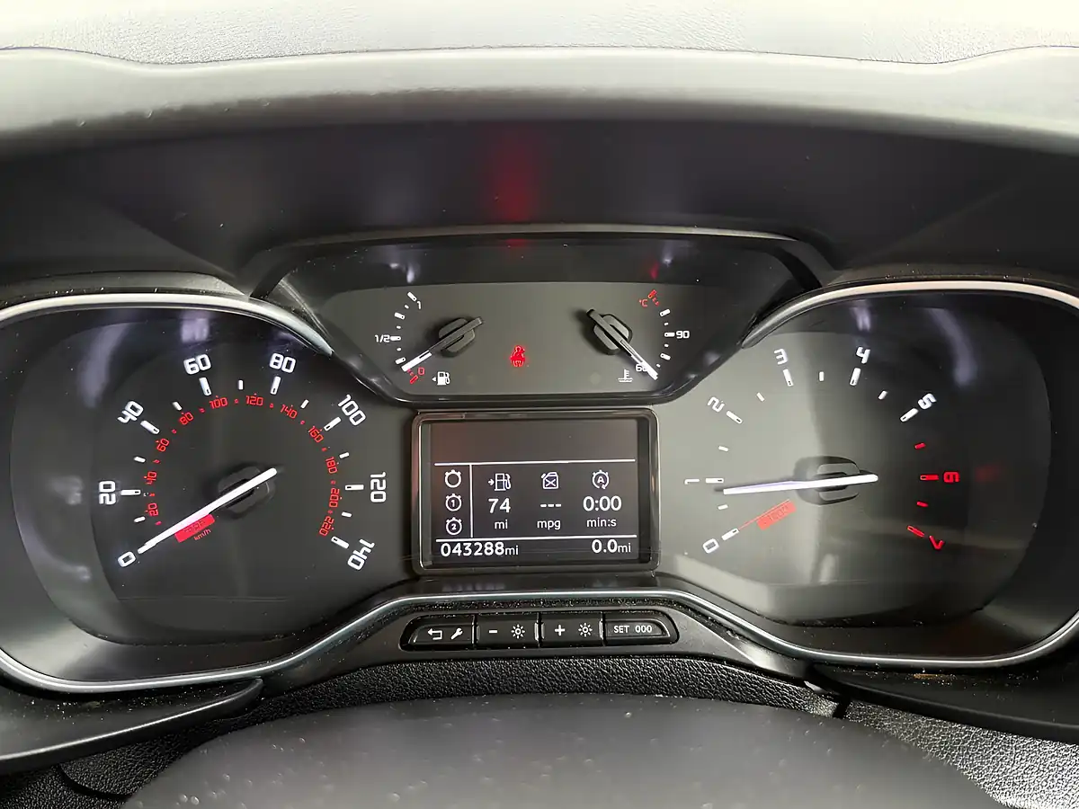 Used 2022 Toyota Proace City Active Vivid White - Interior and Exterior details 19
