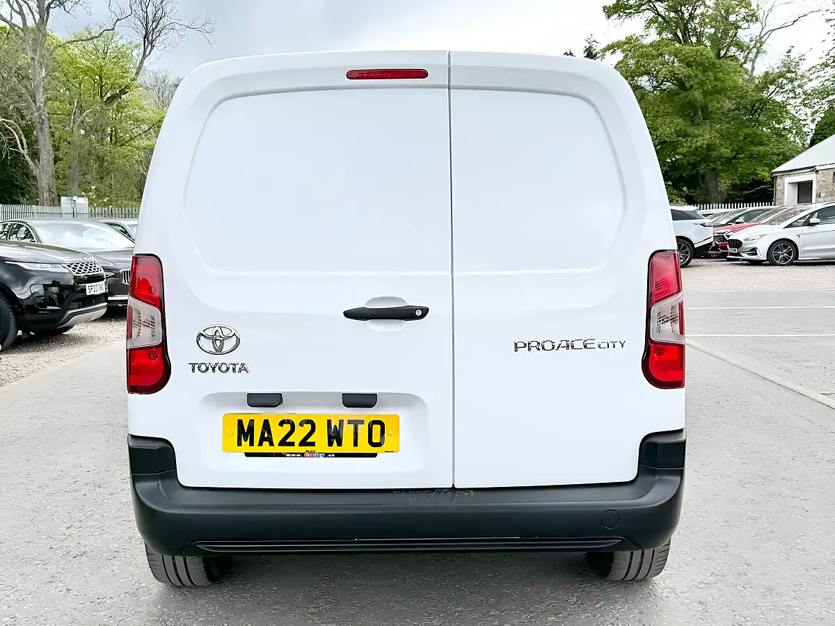 Used 2022 Toyota Proace City Active Vivid White - Interior and Exterior details 6