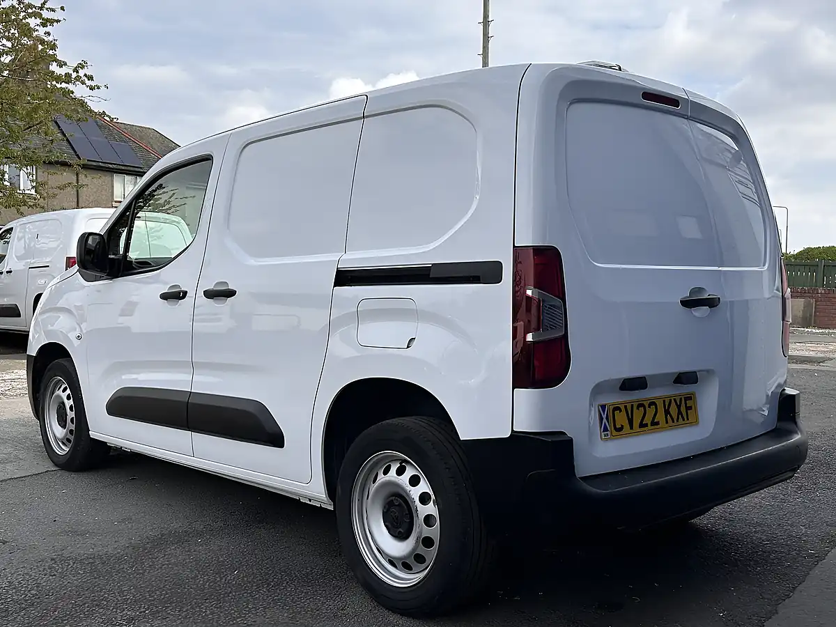 Used 2022 Toyota Proace City Active White - Interior and Exterior details 7