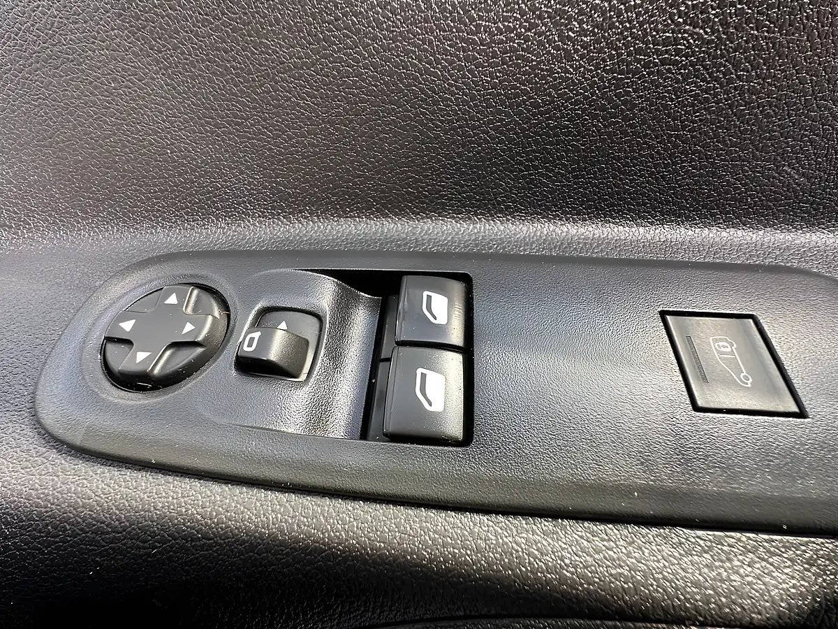 Used 2022 Toyota Proace City Active White - Interior and Exterior details 16