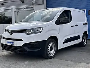 Used 2022 Toyota Proace City Active White - Interior and Exterior details 4