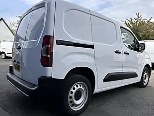 Used 2022 Toyota Proace City Active White - Interior and Exterior details 8