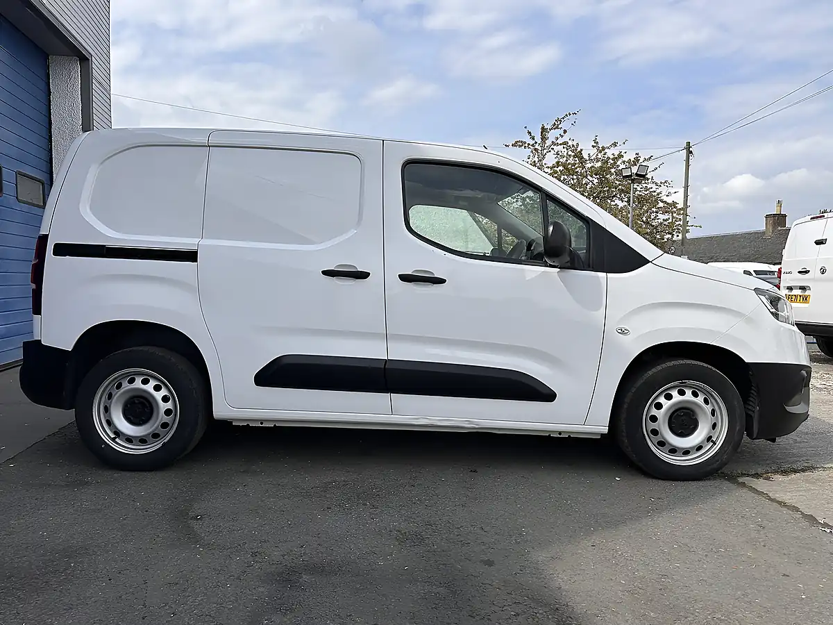 Used 2022 Toyota Proace City Active White - Interior and Exterior details 9