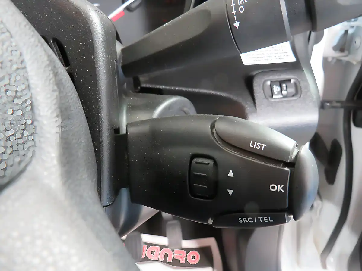 Used 2022 Toyota Proace City Active White - Interior and Exterior details 8