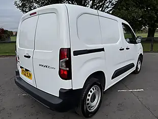 Used 2022 Toyota Proace City Active White - Interior and Exterior details 12