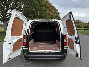 Used 2022 Toyota Proace City Active White - Interior and Exterior details 14