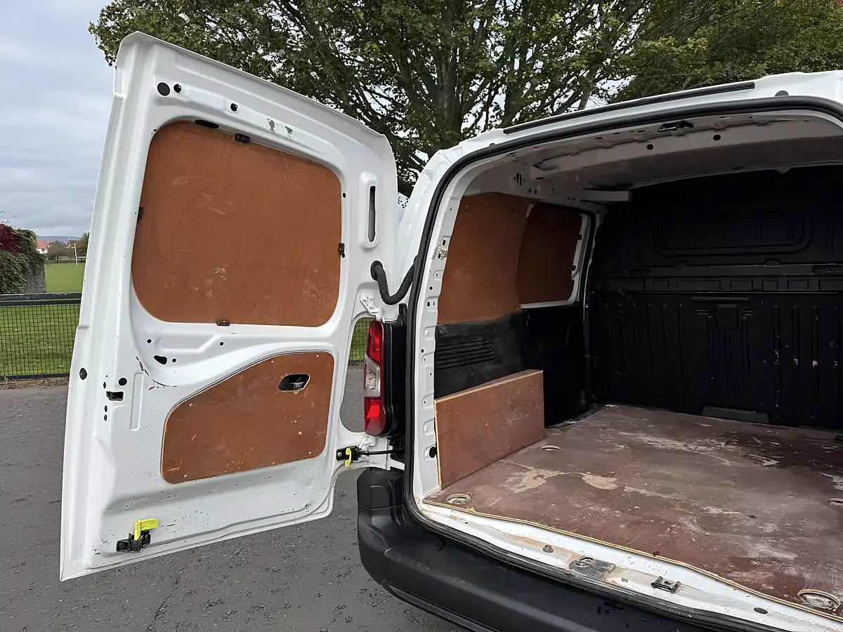 Used 2022 Toyota Proace City Active White - Interior and Exterior details 15