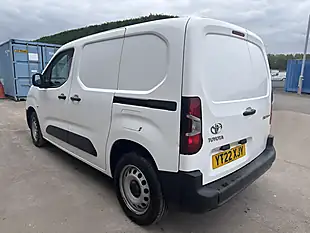 Used 2022 Toyota Proace City Active White - Interior and Exterior details 5