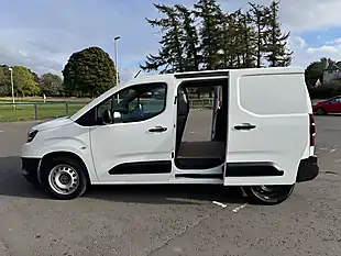 Used 2022 Toyota Proace City Active White - Interior and Exterior details 14
