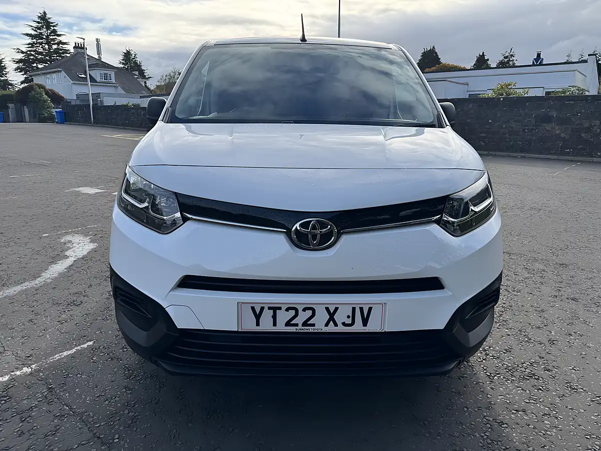 Used 2022 Toyota Proace City Active White - Interior and Exterior details 2