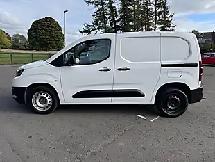 Used 2022 Toyota Proace City Active White - Interior and Exterior details 4