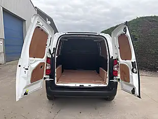 Used 2022 Toyota Proace City Active White - Interior and Exterior details 9