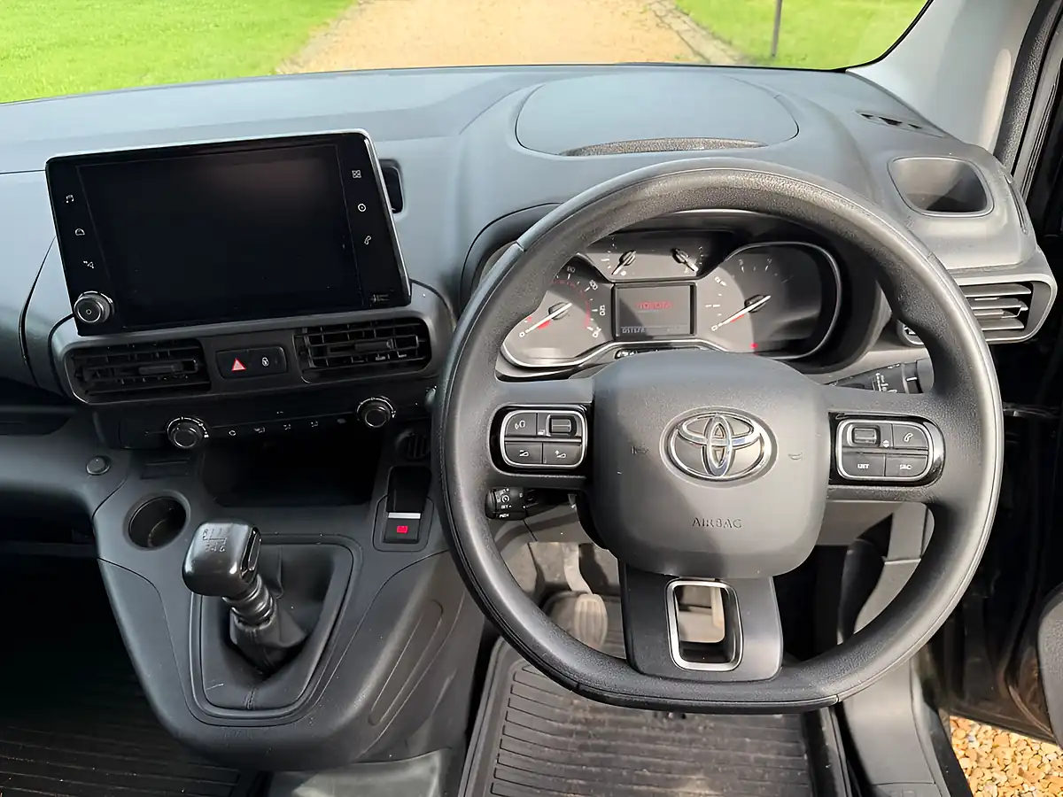 Used 2022 Toyota Proace City Design Black - Interior and Exterior details 10