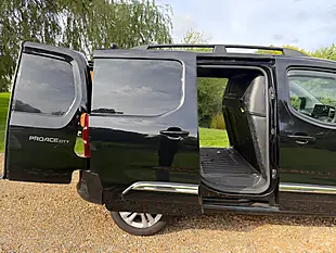 Used 2022 Toyota Proace City Design Black - Interior and Exterior details 18