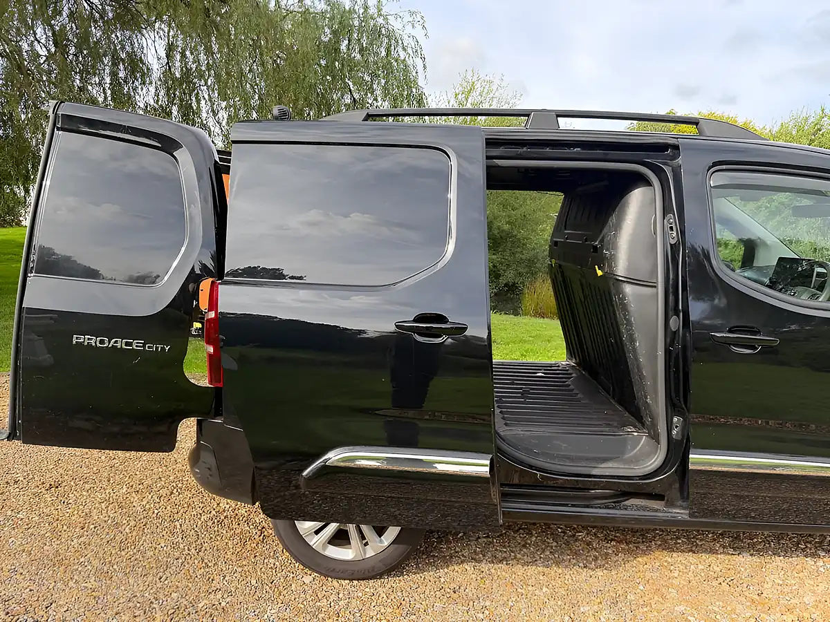 Used 2022 Toyota Proace City Design Black - Interior and Exterior details 18