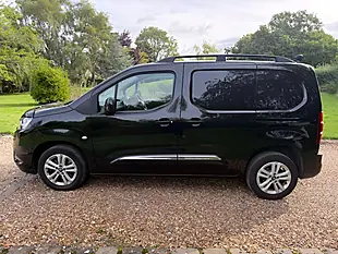 Used 2022 Toyota Proace City Design Black - Interior and Exterior details 2