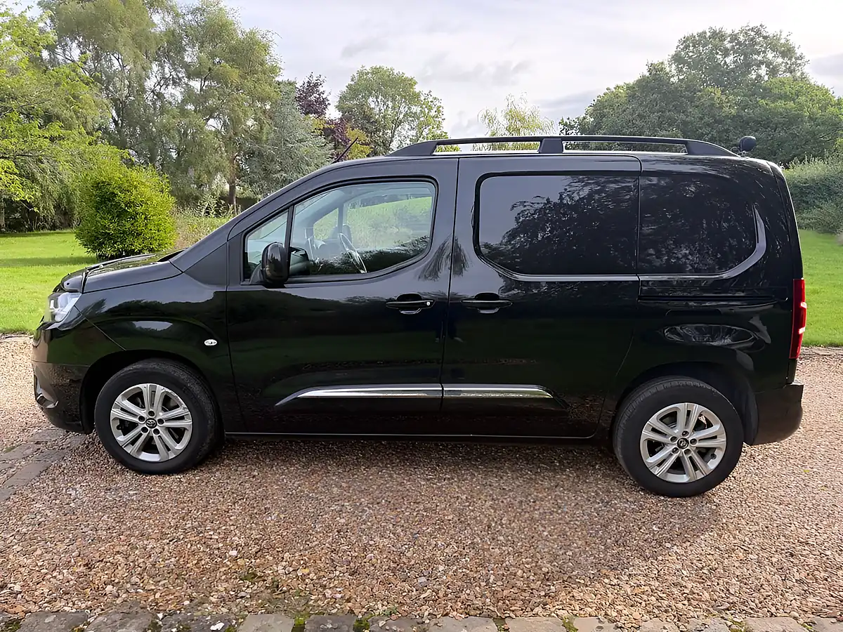 Used 2022 Toyota Proace City Design Black - Interior and Exterior details 2