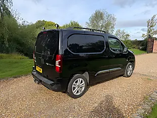 Used 2022 Toyota Proace City Design Black - Interior and Exterior details 5