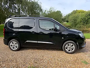 Used 2022 Toyota Proace City Design Black - Interior and Exterior details 6