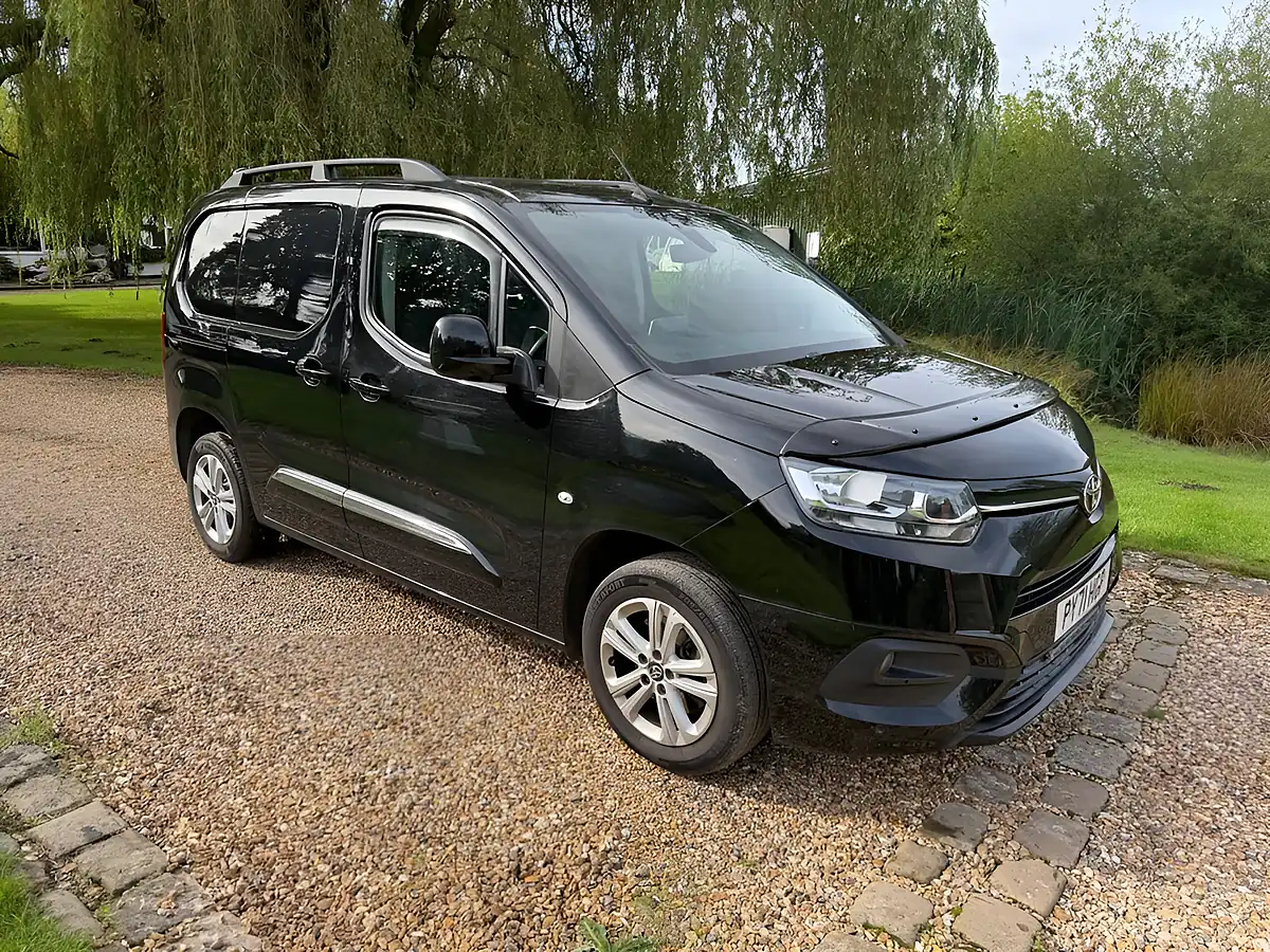 Used 2022 Toyota Proace City Design Black - Interior and Exterior details 7