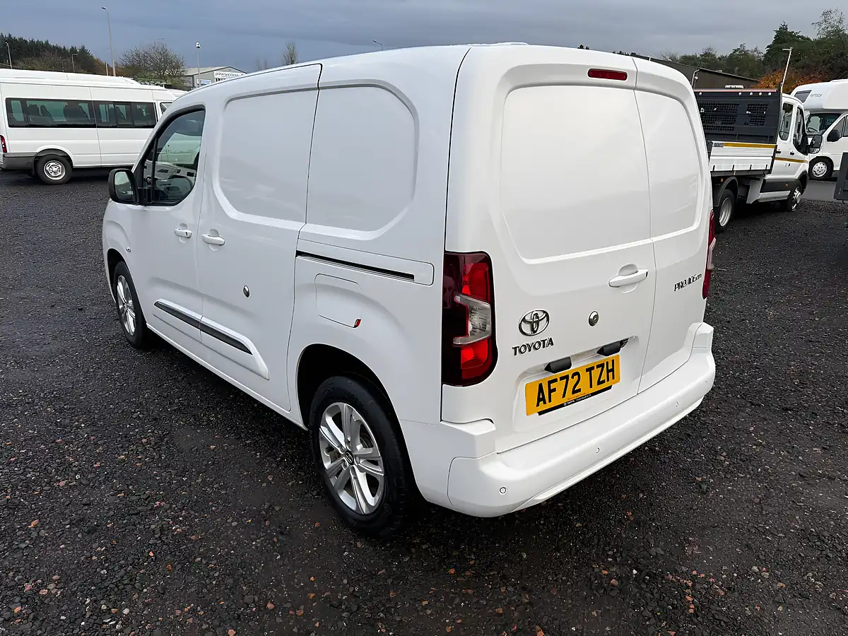 Used 2022 Toyota Proace City Design White - Interior and Exterior details 5