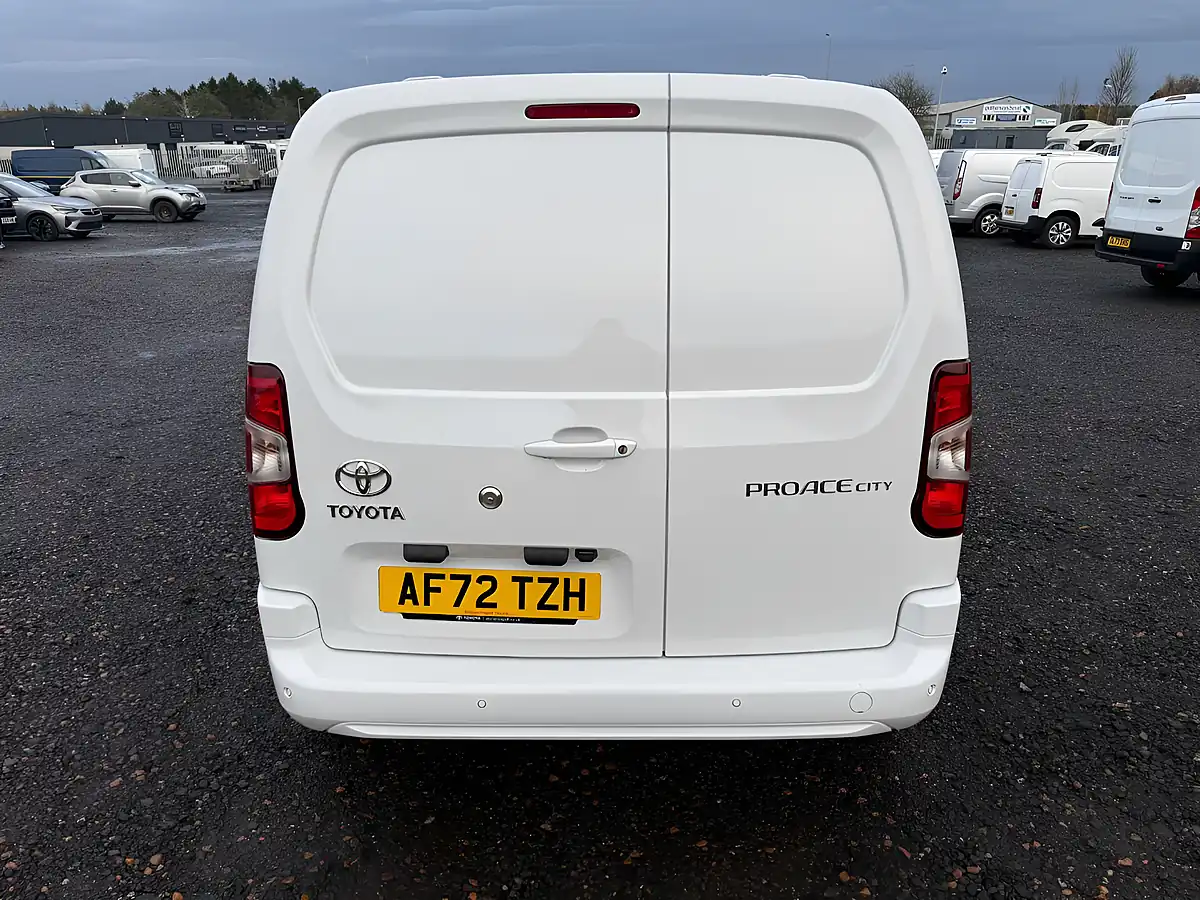 Used 2022 Toyota Proace City Design White - Interior and Exterior details 6