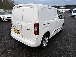 Used 2022 Toyota Proace City Design White - Interior and Exterior details 7