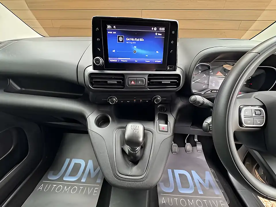 Used 2022 Toyota Proace City Icon Grey - Interior and Exterior details 17