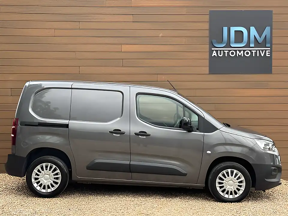 Used 2022 Toyota Proace City Icon Grey - Interior and Exterior details 2