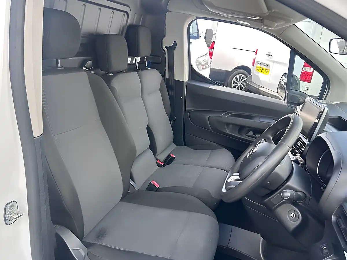 Used 2022 Toyota Proace City Icon Long Panel Van White - Interior and Exterior details 10