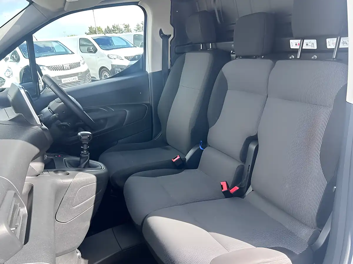 Used 2022 Toyota Proace City Icon Long Panel Van White - Interior and Exterior details 11