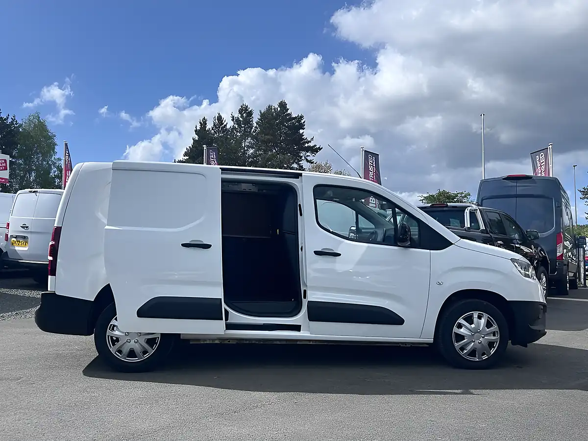 Used 2022 Toyota Proace City Icon Long Panel Van White - Interior and Exterior details 13