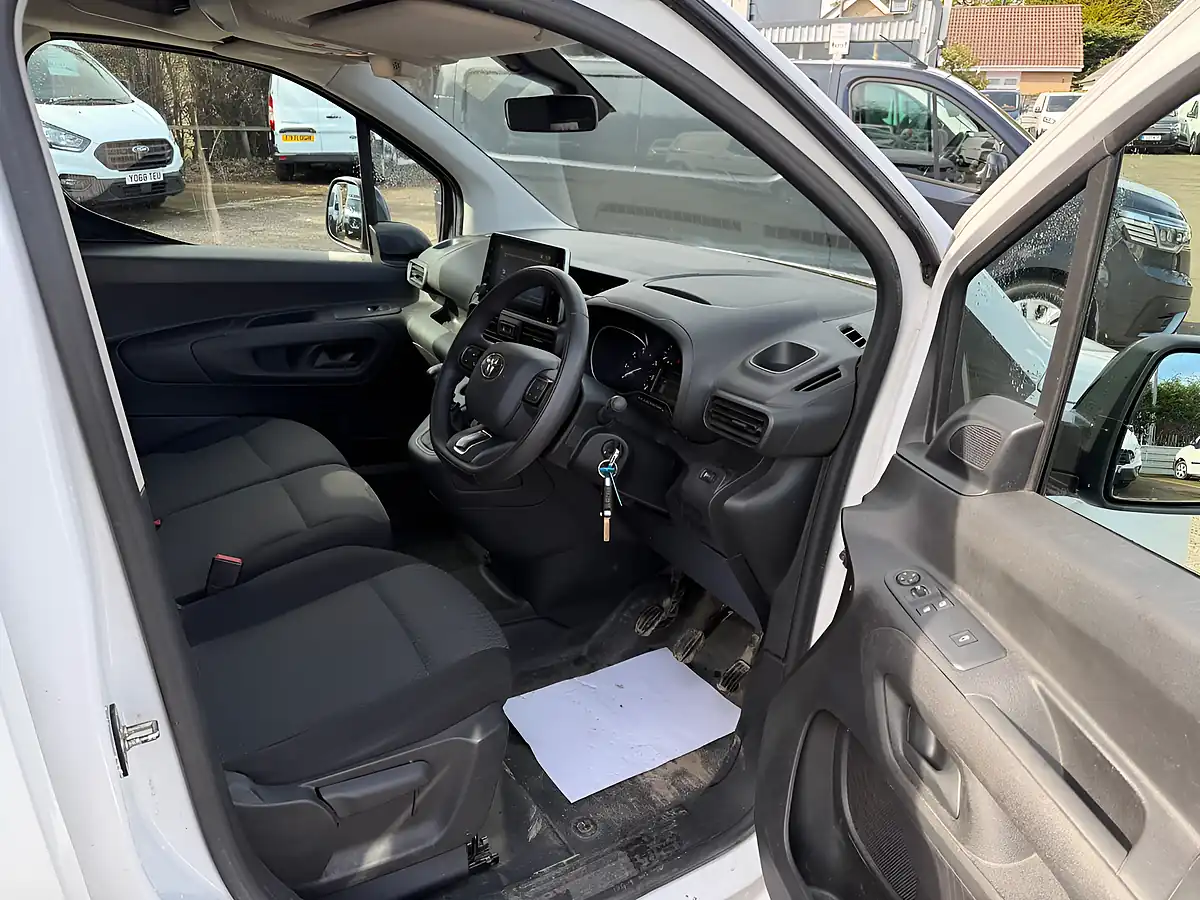 Used 2022 Toyota Proace City Icon White - Interior and Exterior details 14
