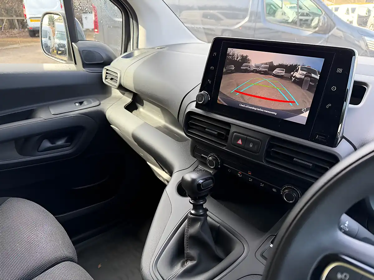 Used 2022 Toyota Proace City Icon White - Interior and Exterior details 4