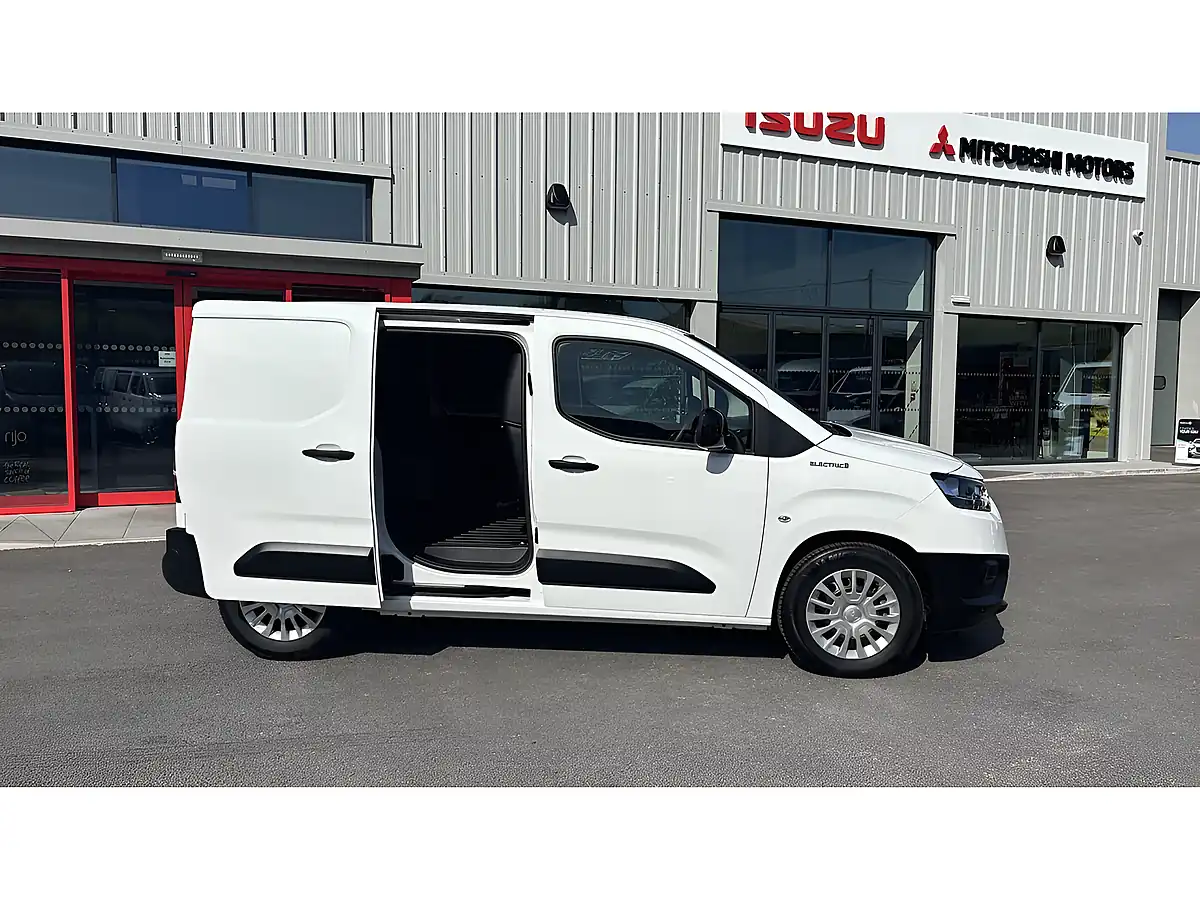 Used 2022 Toyota Proace City Icon White - Interior and Exterior details 10