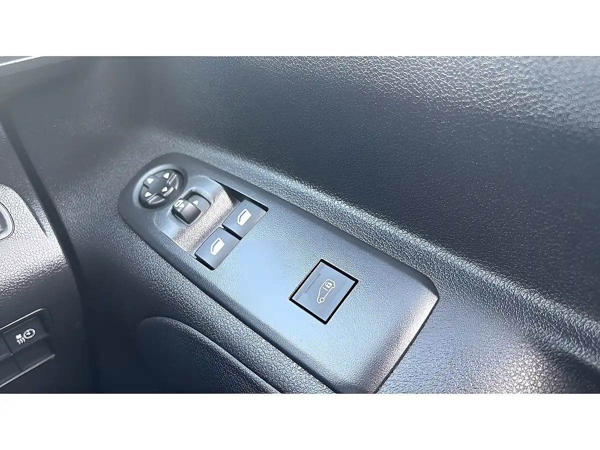 Used 2022 Toyota Proace City Icon White - Interior and Exterior details 14