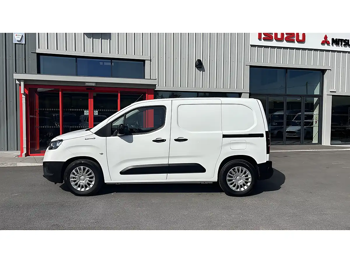 Used 2022 Toyota Proace City Icon White - Interior and Exterior details 7