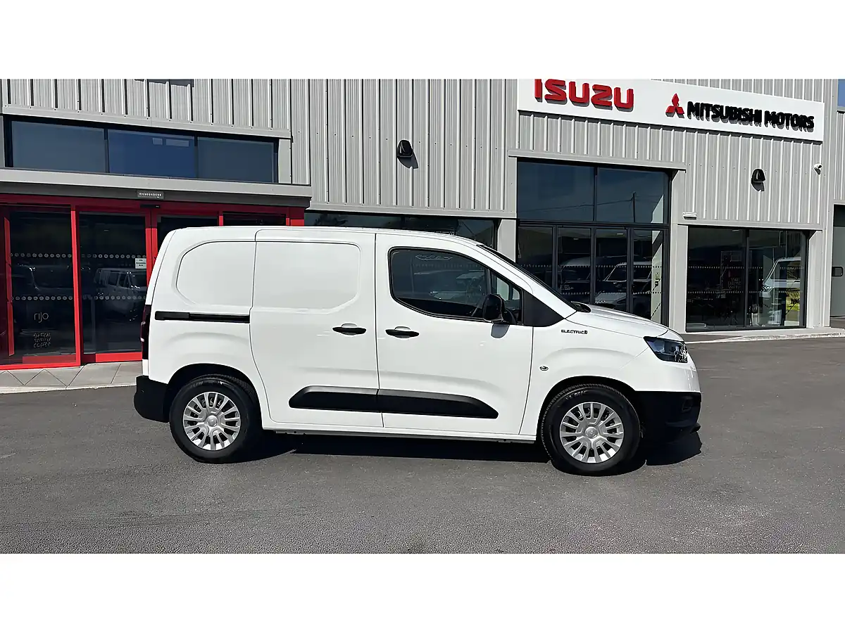 Used 2022 Toyota Proace City Icon White - Interior and Exterior details 8