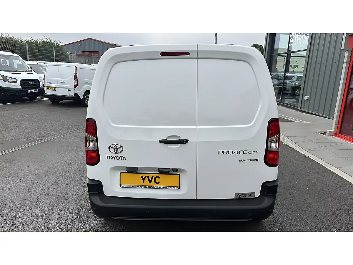 Used 2022 Toyota Proace City Icon White - Interior and Exterior details 11