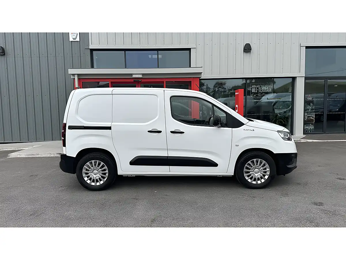 Used 2022 Toyota Proace City Icon White - Interior and Exterior details 2