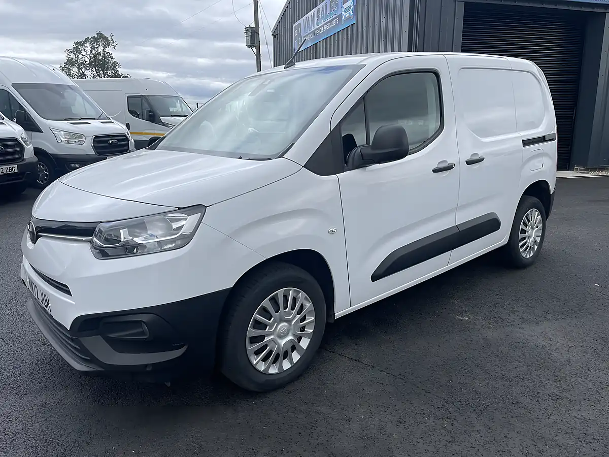 Used 2022 Toyota Proace City Icon White - Interior and Exterior details 3