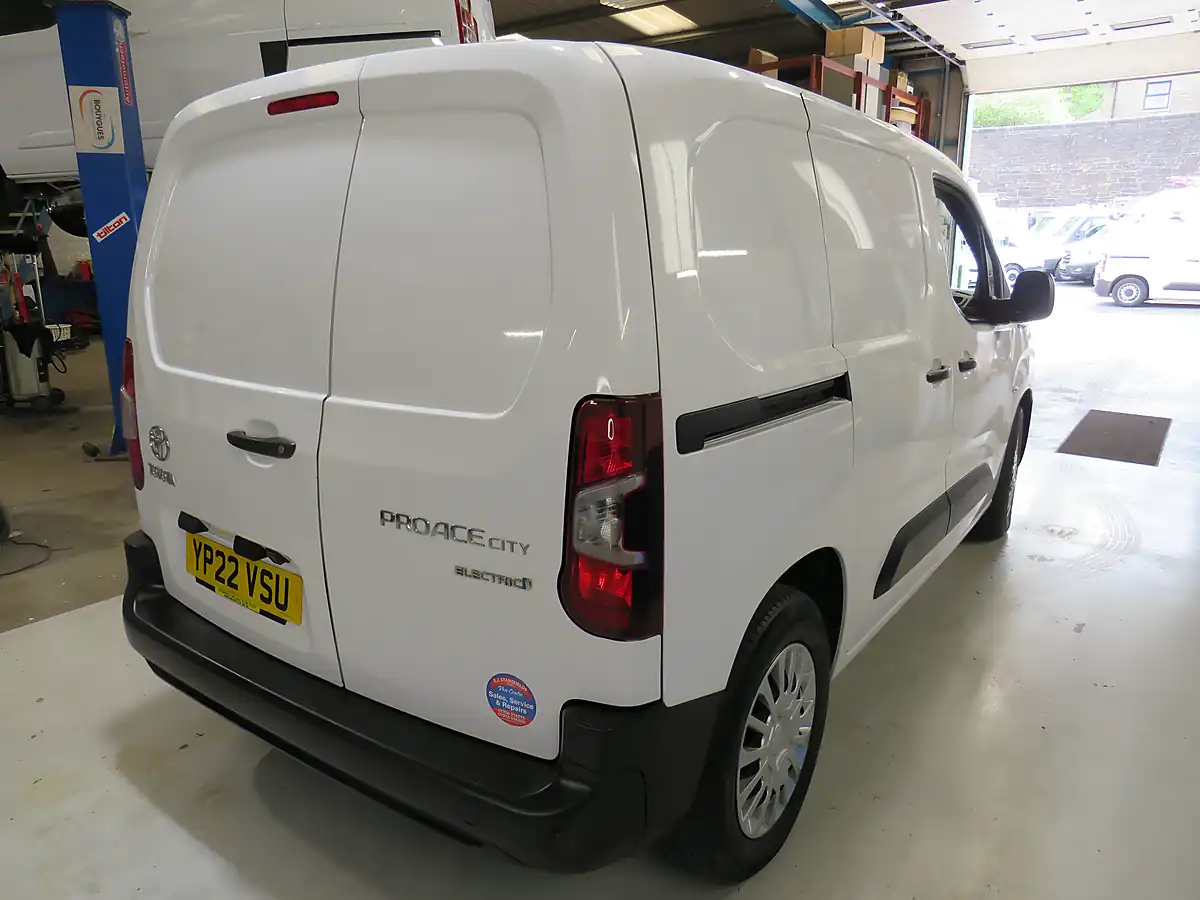 Used 2022 Toyota Proace City Icon White - Interior and Exterior details 3