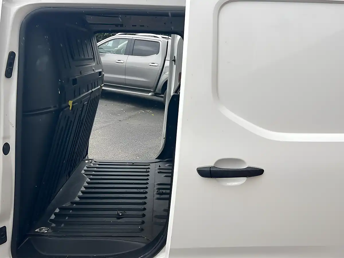 Used 2022 Toyota Proace City Icon White - Interior and Exterior details 13