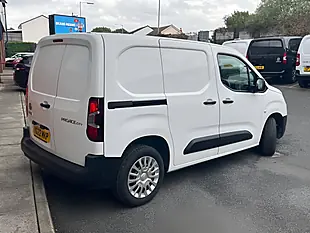 Used 2022 Toyota Proace City Icon White - Interior and Exterior details 3