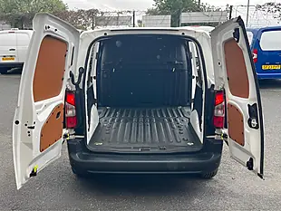 Used 2022 Toyota Proace City Icon White - Interior and Exterior details 5