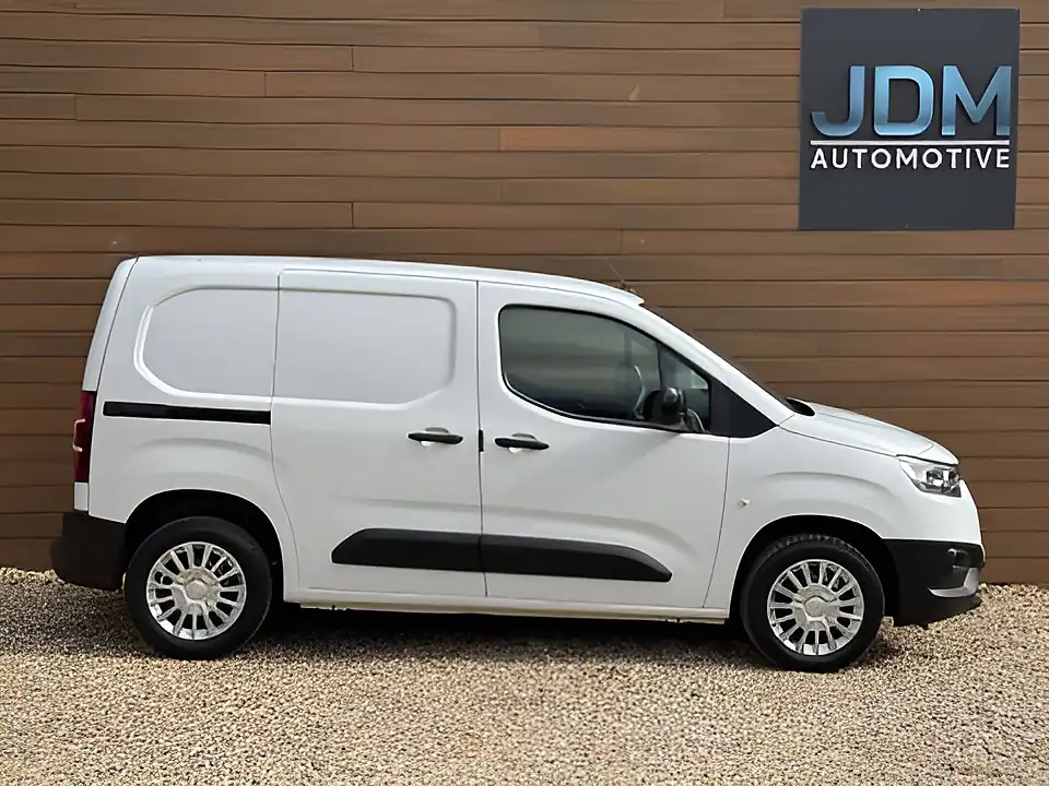 Used 2022 Toyota Proace City Icon White - Interior and Exterior details 2