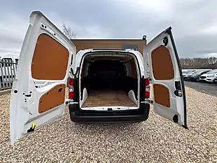 Used 2022 Toyota Proace City Icon White - Interior and Exterior details 5