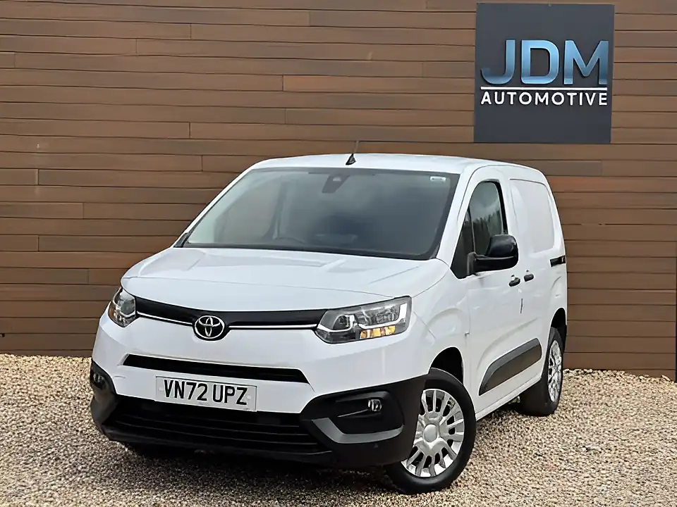 Used 2022 Toyota Proace City Icon White - Interior and Exterior details 8