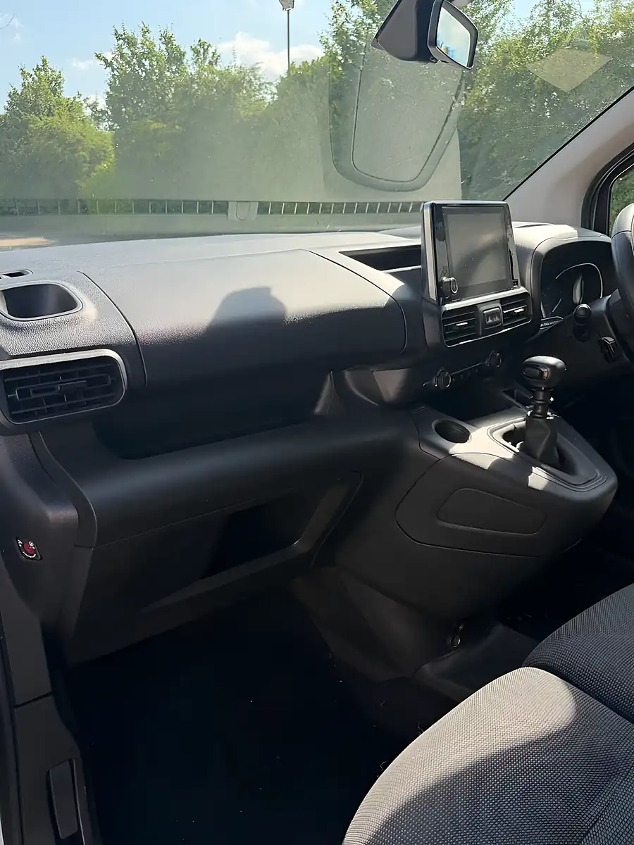 Used 2022 Toyota Proace City Icon White - Interior and Exterior details 12